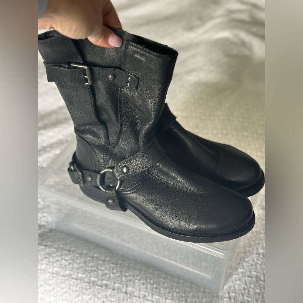 Geox Women’s Moto Boots, mid-shaft
